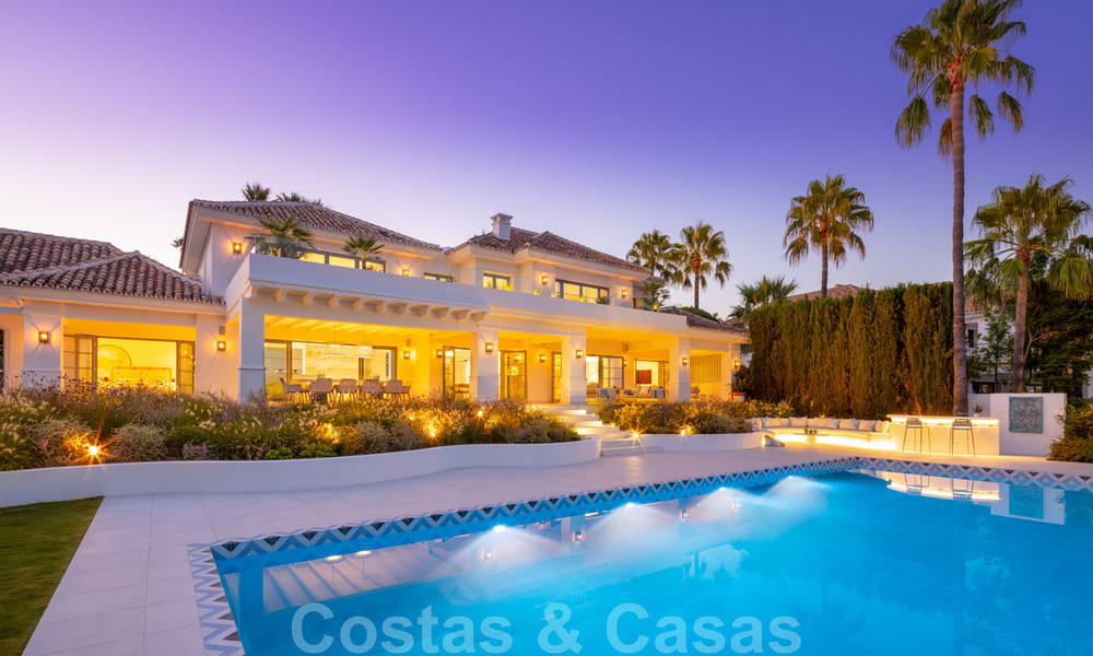 Zeer ruime luxevilla te koop in een Mediterrane stijl met een eigentijds design interieur in de Golf Vallei van Nueva Andalucia, Marbella 36535