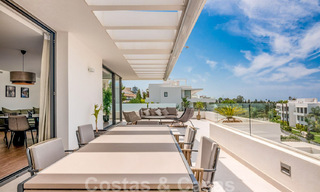 Instapklaar, modern designer penthouse te koop met 3 slaapkamers in een luxueus woonoord in Marbella - Estepona 36737 