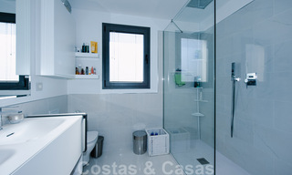 Instapklaar, ruim modern design penthouse te koop in luxueus complex in Marbella - Estepona 36965 