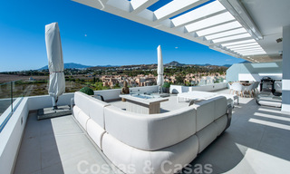 Instapklaar, ruim modern design penthouse te koop in luxueus complex in Marbella - Estepona 36985 