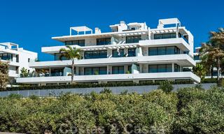 Instapklaar, ruim modern design penthouse te koop in luxueus complex in Marbella - Estepona 37000 