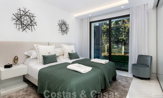 Strak modern, eerstelijnsstrand luxeappartement te koop in Emare, New Golden Mile, tussen Marbella en Estepona 36931 