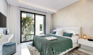 Strak modern, eerstelijnsstrand luxeappartement te koop in Emare, New Golden Mile, tussen Marbella en Estepona 36936 