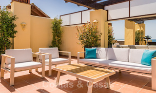 Eigentijds gerenoveerd eerstelijnsstrand Penthouse te koop met 4 slaapkamers en prachtig zeezicht op de New Golden Mile tussen Marbella en Estepona 36925 