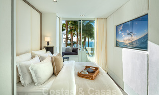 Eerstelijnsstrand super-de-luxe penthouse met schitterend open zeezicht te koop in Puente Romano in Marbella 37322 