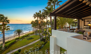 Eerstelijnsstrand super-de-luxe penthouse met schitterend open zeezicht te koop in Puente Romano in Marbella 37352 