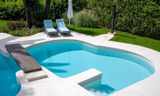 Stijlvol gerenoveerde villa te koop in een moderne Mediterrane stijl aan de Golden Mile in Marbella 37386 