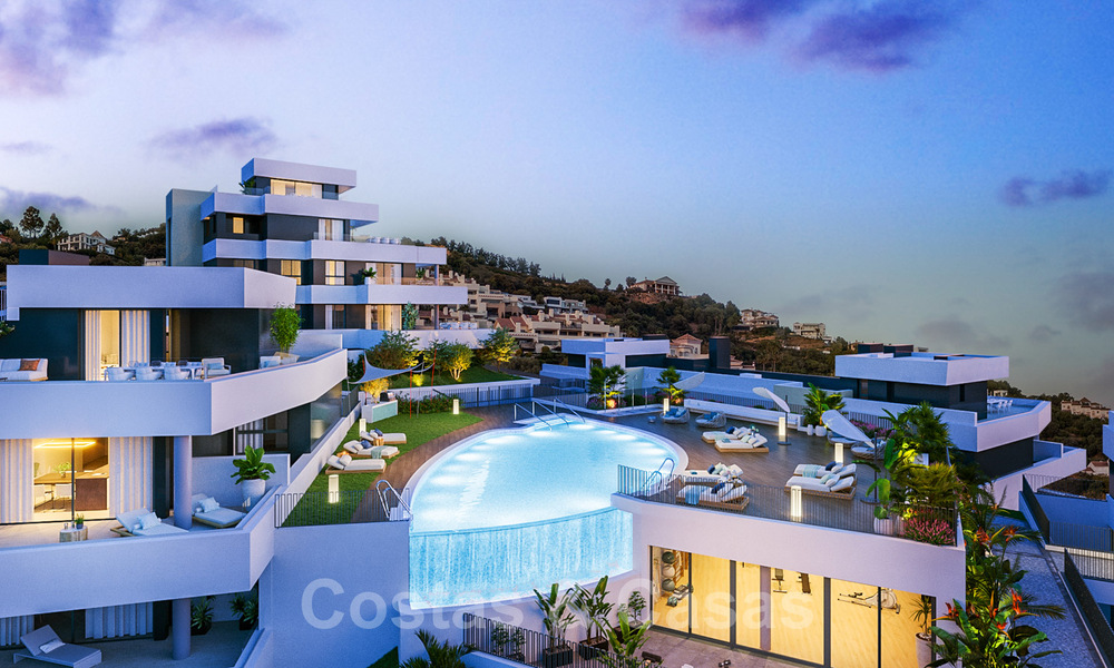 Nieuw hedendaags designproject met luxe appartementen te koop met prachtig zeezicht in Oost Marbella 37402