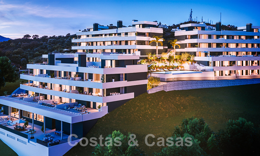 Nieuw hedendaags designproject met luxe appartementen te koop met prachtig zeezicht in Oost Marbella 47651