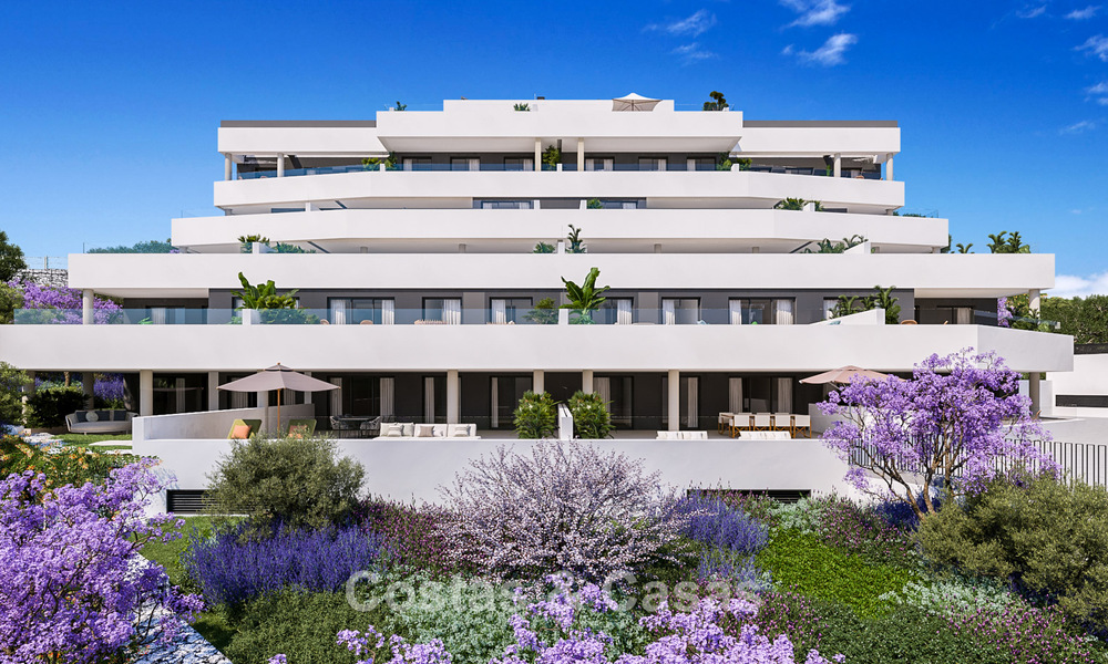 Nieuw hedendaags designproject met luxe appartementen te koop met prachtig zeezicht in Oost Marbella 800518