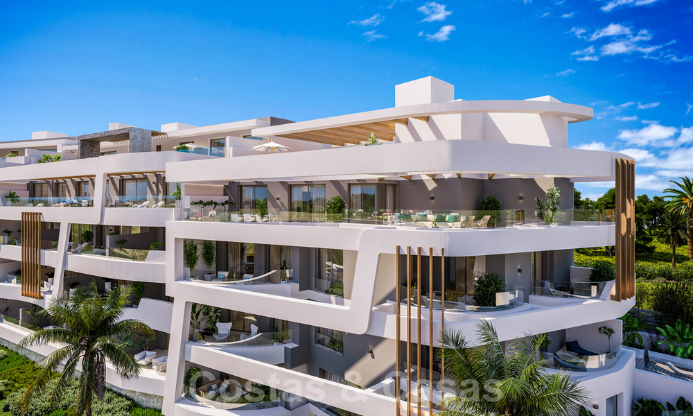 Frontline Golf, moderne luxe appartementen te koop, op loopafstand van voorzieningen in Guadalmina en San Pedro in Marbella 37406