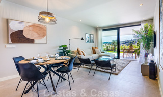 Nieuw project met luxe appartementen te koop met panoramisch uitzicht op zee en een golfbaan in Estepona 37411 