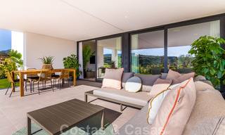 Nieuw project met luxe appartementen te koop met panoramisch uitzicht op zee en een golfbaan in Estepona 37424 
