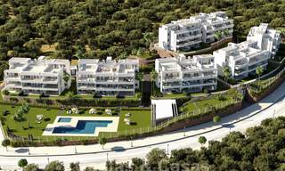 Nieuw project met luxe appartementen te koop met panoramisch uitzicht op zee en een golfbaan in Estepona 38003 