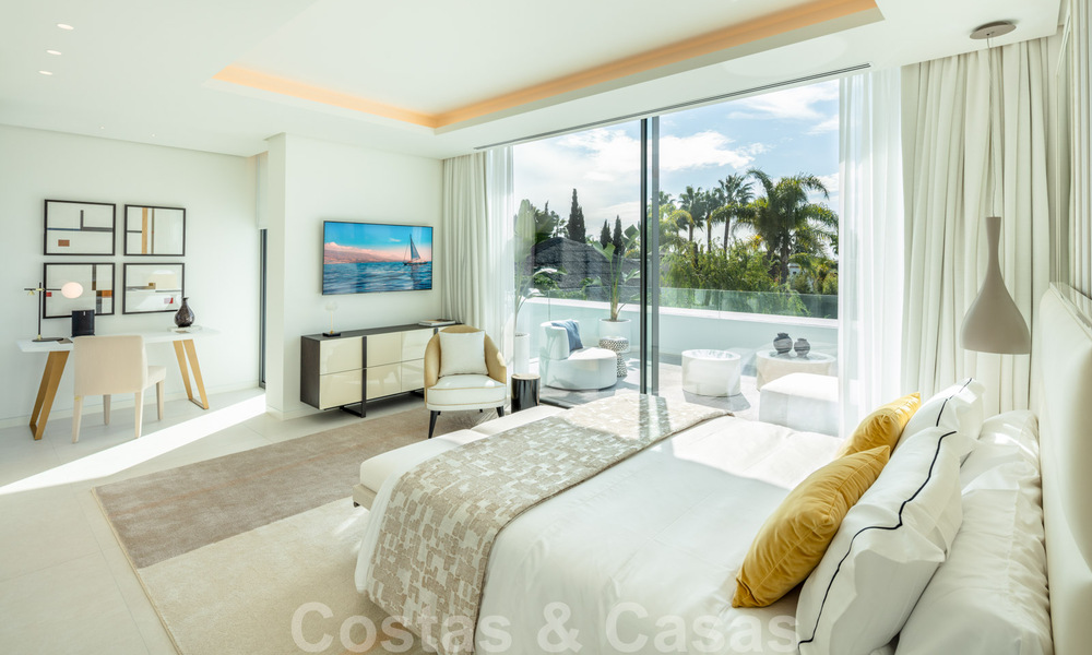 Instapklare, nieuwe moderne designvilla te koop in zeer gewilde strandwijk net ten oosten van Marbella centrum 37558