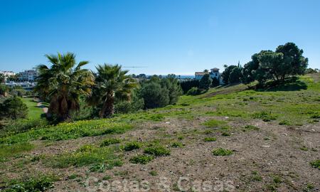 Eerstelijns golf locatie, bouwkavel te koop in golfresort met prachtig uitzicht naar zee - New Golden Mile, Marbella - Estepona 38004