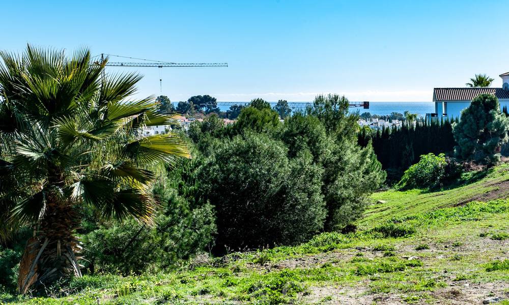 Eerstelijns golf locatie, bouwkavel te koop in golfresort met prachtig uitzicht naar zee - New Golden Mile, Marbella - Estepona 38005