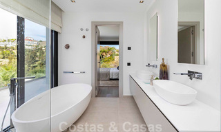 Instapklare, moderne luxevilla te koop, eerstelijns golf in Benahavis - Marbella 37649 