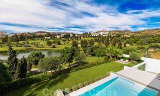 Instapklare, moderne luxevilla te koop, eerstelijns golf in Benahavis - Marbella 37651 