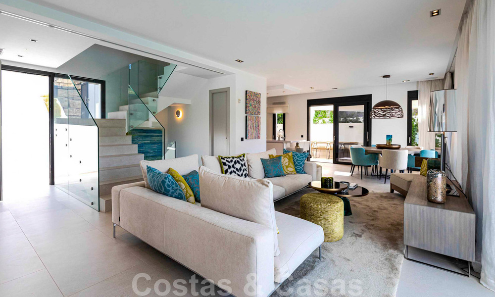 Instapklare, moderne luxevilla te koop, eerstelijns golf in Benahavis - Marbella 37655
