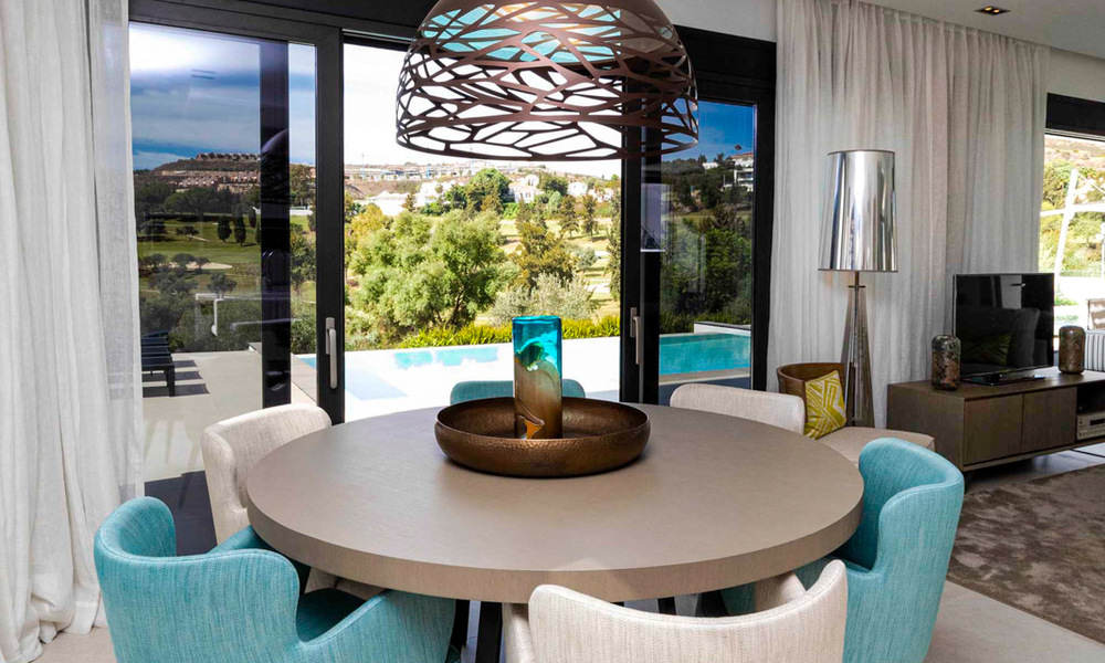 Instapklare, moderne luxevilla te koop, eerstelijns golf in Benahavis - Marbella 37660