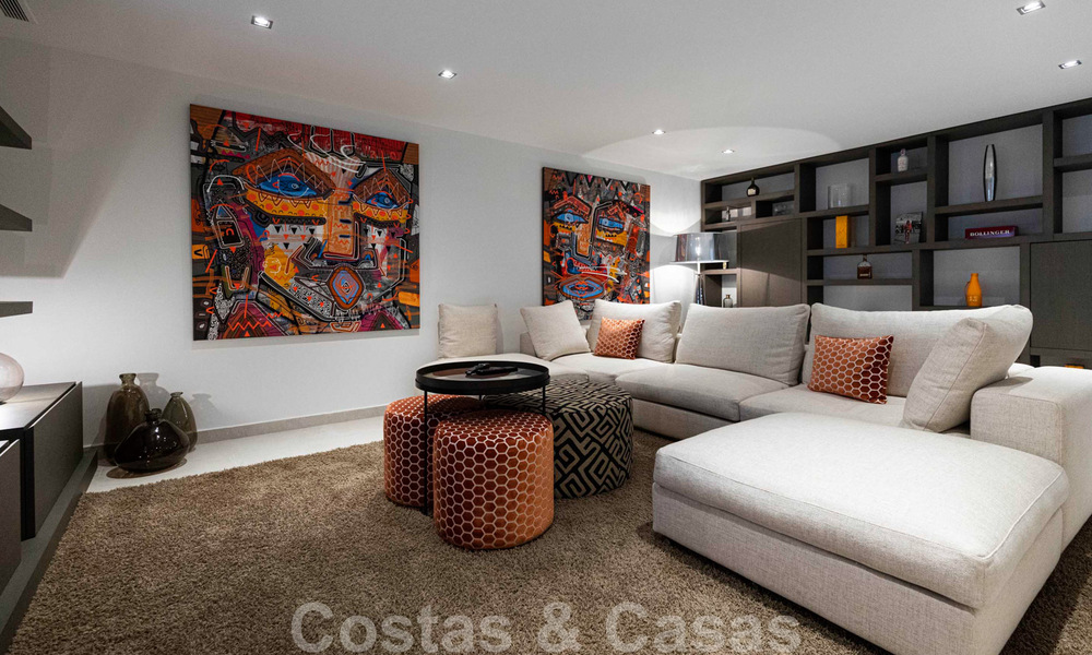 Instapklare, moderne luxevilla te koop, eerstelijns golf in Benahavis - Marbella 37668
