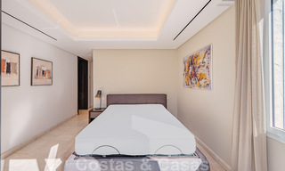 Eigentijds gerenoveerd eerstelijnstrand luxe penthouse te koop op de Golden Mile in Marbella 37677 