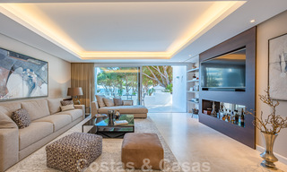 Eigentijds gerenoveerd eerstelijnstrand luxe penthouse te koop op de Golden Mile in Marbella 37685 
