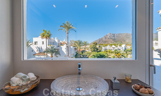 Eigentijds gerenoveerd eerstelijnstrand luxe penthouse te koop op de Golden Mile in Marbella 37689 