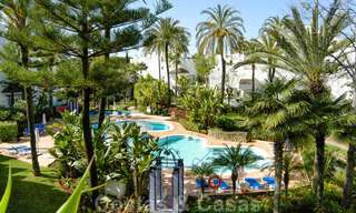 Eigentijds gerenoveerd eerstelijnstrand luxe penthouse te koop op de Golden Mile in Marbella 37702 