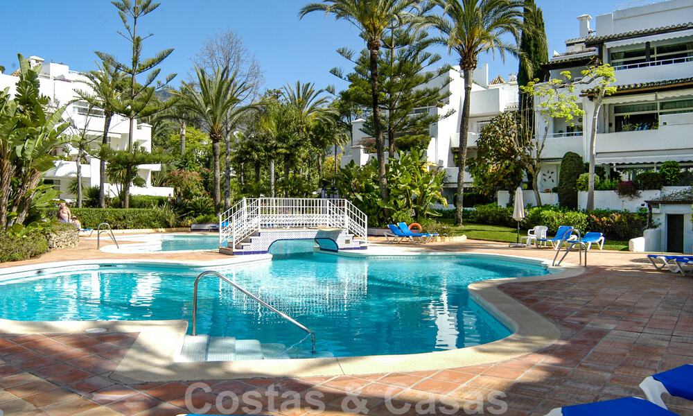 Eigentijds gerenoveerd eerstelijnstrand luxe penthouse te koop op de Golden Mile in Marbella 37703