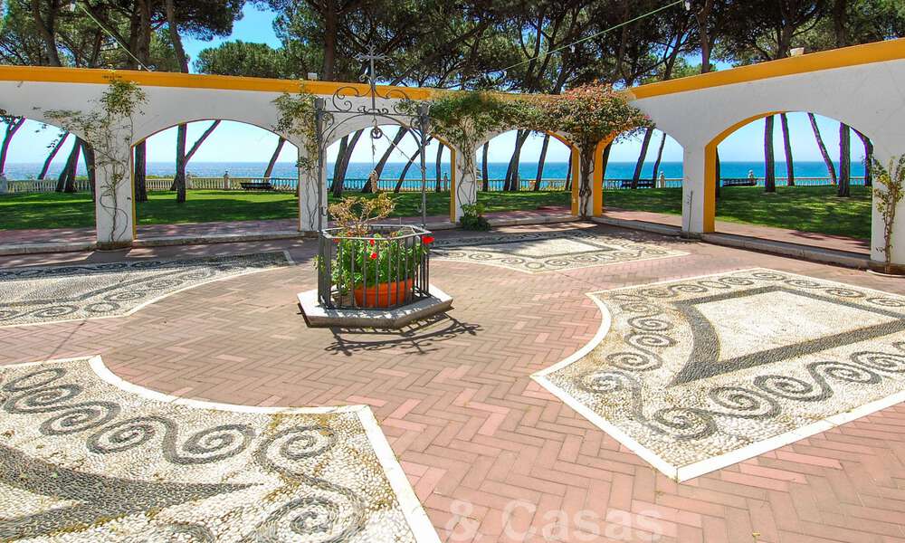 Eigentijds gerenoveerd eerstelijnstrand luxe penthouse te koop op de Golden Mile in Marbella 37708