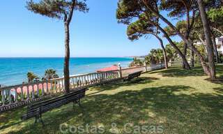 Eigentijds gerenoveerd eerstelijnstrand luxe penthouse te koop op de Golden Mile in Marbella 37709 