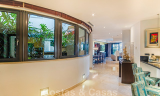 Eerstelijns strand luxeappartement te koop met zeezicht in Puerto Banus, Marbella 37717 