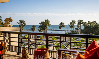 Eerstelijns strand luxeappartement te koop met zeezicht in Puerto Banus, Marbella 37736 