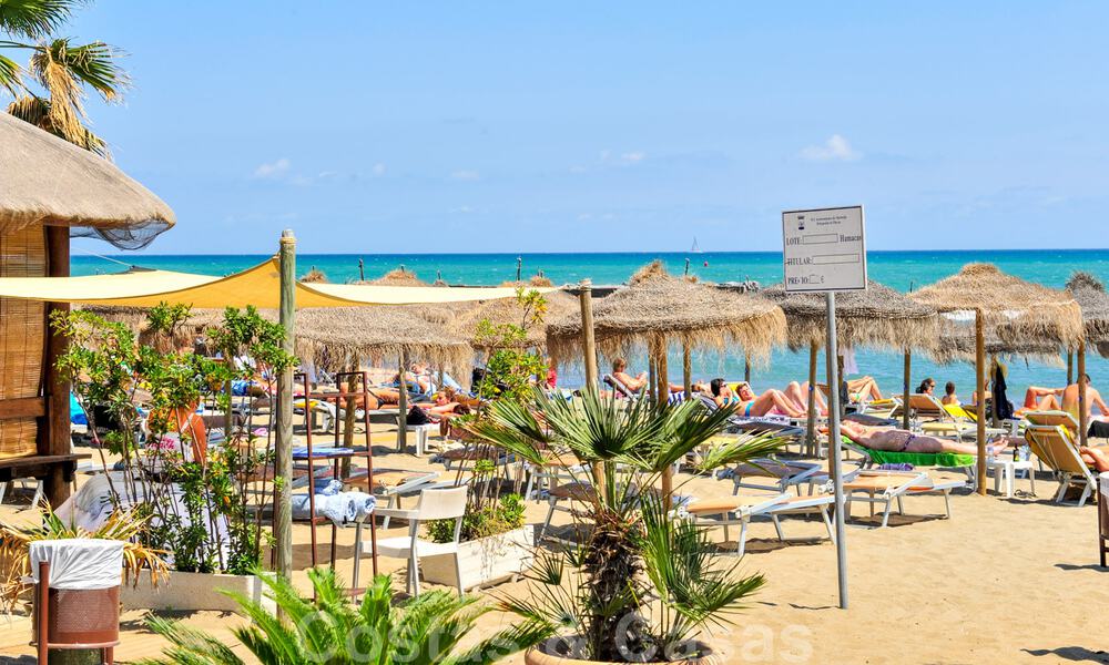 Eerstelijns strand luxeappartement te koop met zeezicht in Puerto Banus, Marbella 37745