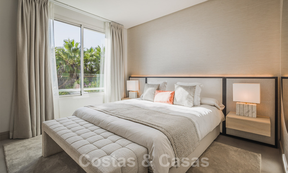 Luxe penthouse te koop met zeezicht in een chic complex aan de Golden Mile in Marbella 37773
