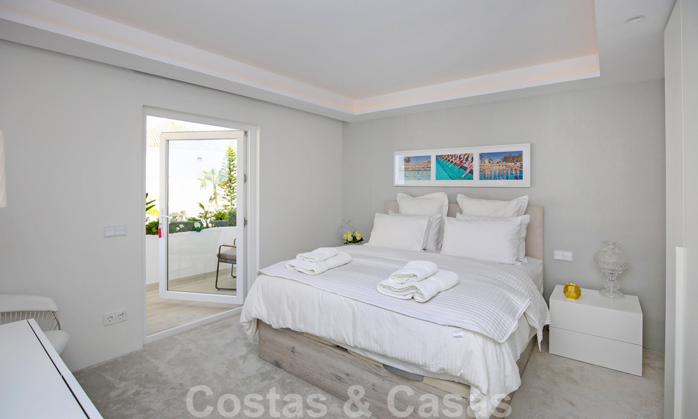 Luxe penthouse te koop met zeezicht in een exclusief complex, op de prestigieuze Golden Mile, Marbella 38384