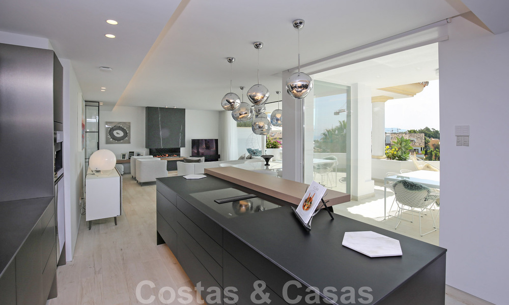 Luxe penthouse te koop met zeezicht in een exclusief complex, op de prestigieuze Golden Mile, Marbella 38391