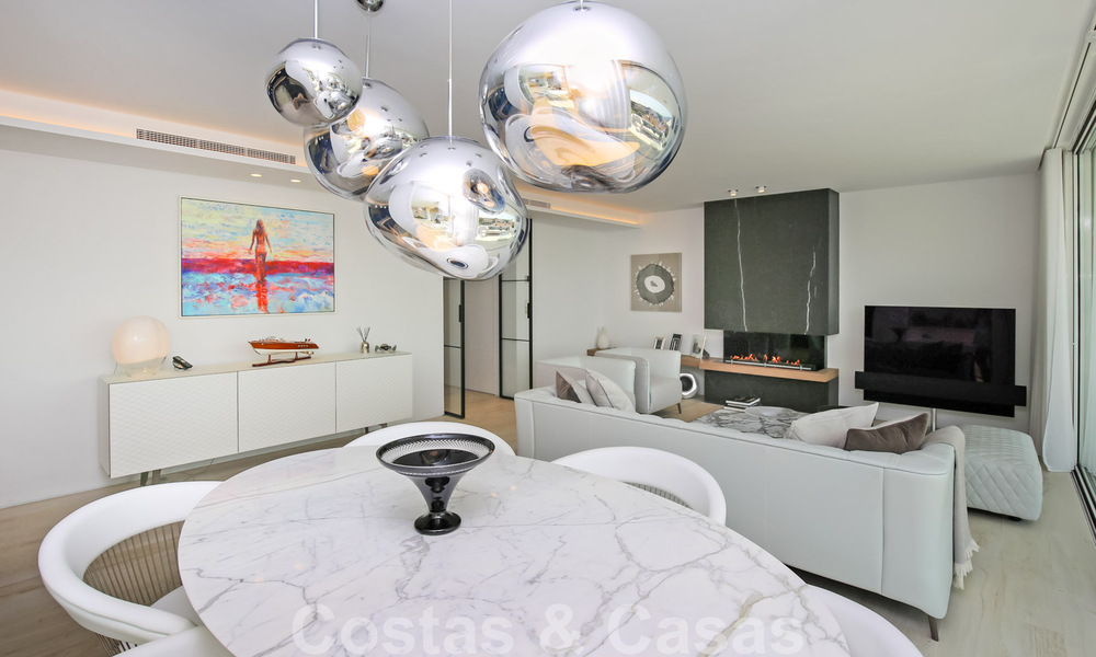 Luxe penthouse te koop met zeezicht in een exclusief complex, op de prestigieuze Golden Mile, Marbella 38393