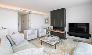 Luxe penthouse te koop met zeezicht in een exclusief complex, op de prestigieuze Golden Mile, Marbella 38396 