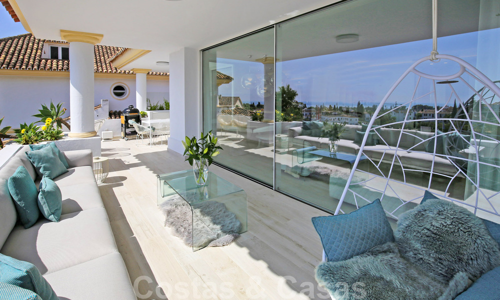Luxe penthouse te koop met zeezicht in een exclusief complex, op de prestigieuze Golden Mile, Marbella 38399
