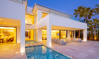 Fenomenale, hedendaagse, nieuwe luxevilla te koop in het hart van Nueva Andalucia’s Golf Vallei in Marbella 37939 