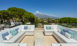 Exclusief ontworpen villa te koop, met prachtig uitzicht, in zeer populaire woonwijk in Nueva Andalucia in Marbella 37956 