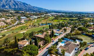Elegante, zeer stijlvolle luxevilla te koop in het hart van de Golf Vallei in Nueva Andalucia te Marbella 38201 