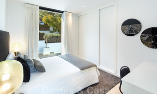 Elegante, zeer stijlvolle luxevilla te koop in het hart van de Golf Vallei in Nueva Andalucia te Marbella 38206 