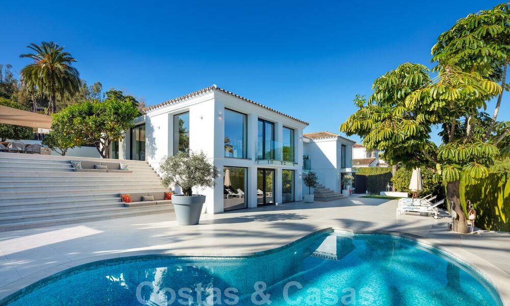 Elegante, zeer stijlvolle luxevilla te koop in het hart van de Golf Vallei in Nueva Andalucia te Marbella 38208