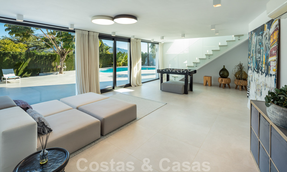 Elegante, zeer stijlvolle luxevilla te koop in het hart van de Golf Vallei in Nueva Andalucia te Marbella 38212