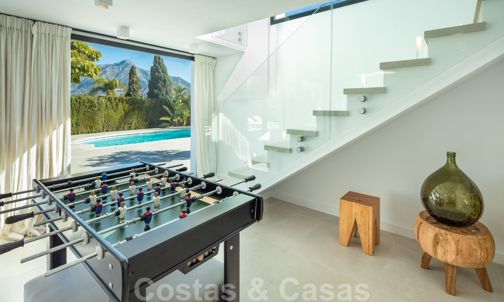 Elegante, zeer stijlvolle luxevilla te koop in het hart van de Golf Vallei in Nueva Andalucia te Marbella 38213