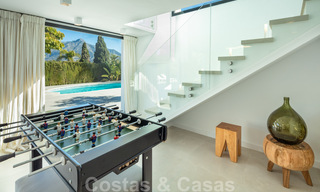 Elegante, zeer stijlvolle luxevilla te koop in het hart van de Golf Vallei in Nueva Andalucia te Marbella 38213 